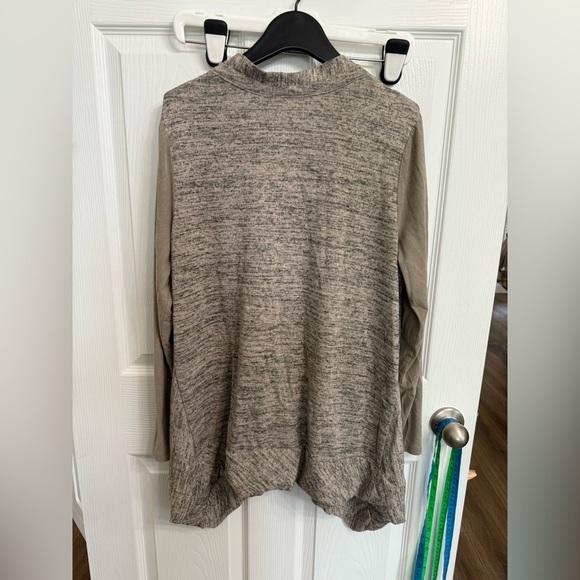 LOGO Lori Goldstein Sweater Womens L Cardigan Brown Zip Up Pockets Asymmetric - Picture 6 of 7